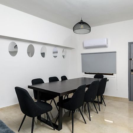 Ollies 3 Bedroom Apartment Ларнака Экстерьер фото