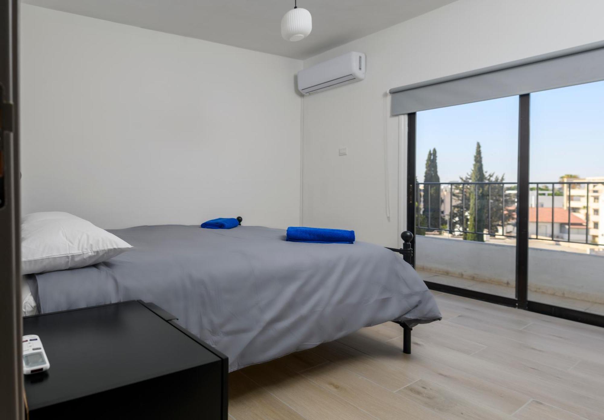 Ollies 3 Bedroom Apartment Ларнака Экстерьер фото