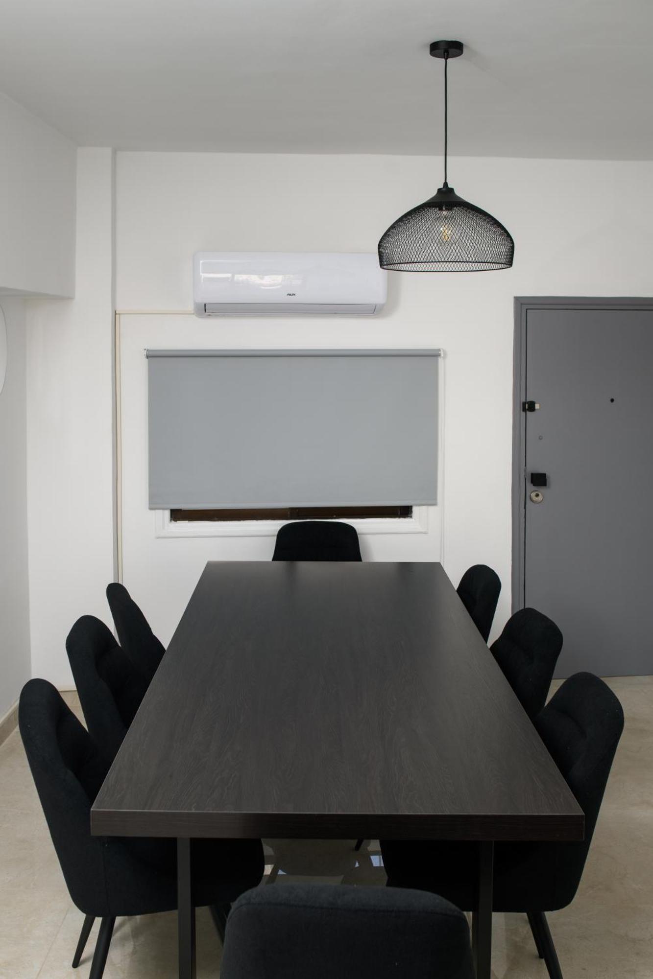Ollies 3 Bedroom Apartment Ларнака Экстерьер фото